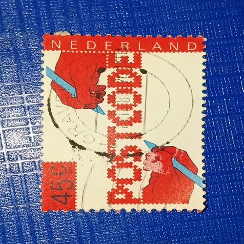NEDERLAND 45C POSTAGE STAMP