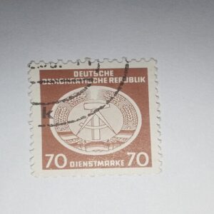 USED - DEUTSCHE DEMOKRATISCHE REPUBLIK 70 POSTAGE STAMP USED - DEUTSCHE DEMOKRATISCHE REPUBLIK 70 POSTAGE STAMP