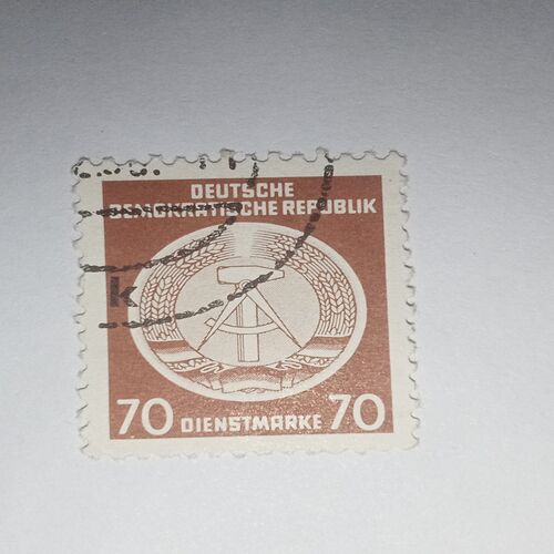 USED - DEUTSCHE DEMOKRATISCHE REPUBLIK 70 POSTAGE STAMP USED - DEUTSCHE DEMOKRATISCHE REPUBLIK 70 POSTAGE STAMP