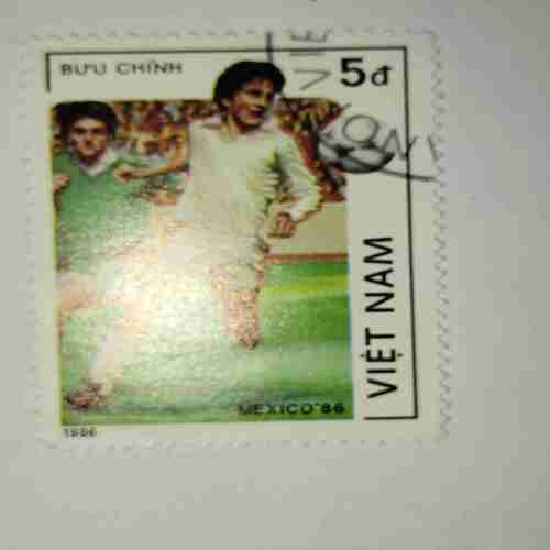 VIETNAMESE 5d POSTAGE , STAMP 1986