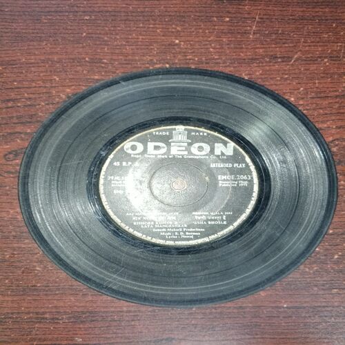 VINYL RECORDS (small) Hindi film : SHARMILEE, R.P.M . 45 (1971)