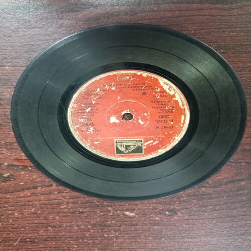 VINYL RECORDS (small) Hindi film : DHARAAM VEER, R.P.M , 45
