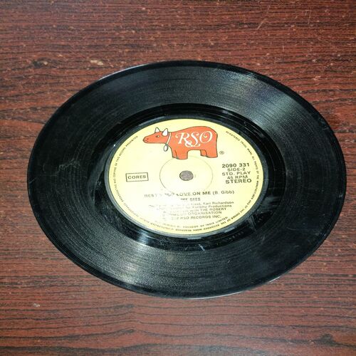 VINYL RECORDS (small) English film :BEE GEES ,TOO MUCH HEAVEN , R.P.M .45 VINYL RECORDS (small) English film :BEE GEES ,TOO MUCH HEAVEN , R.P.M .45