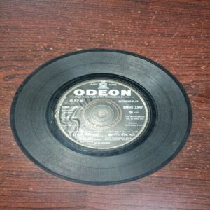 VINYL RECORDS (small) Hindi film : BOBBY, R.P.M , 45 (1973)