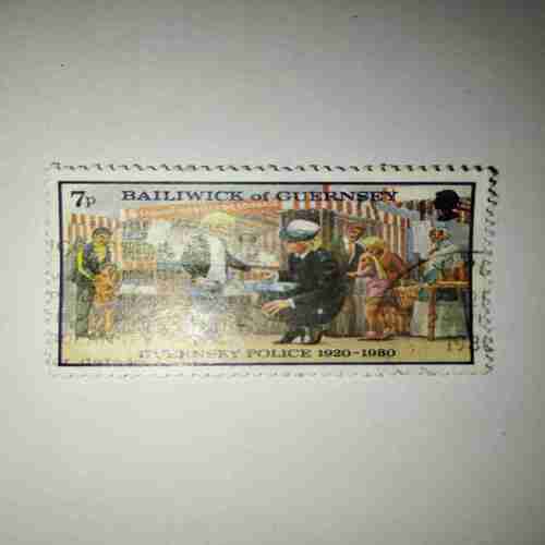 BAILIWICK OF GUERNSEY 7P POSTAGE STAMP BAILIWICK OF GUERNSEY 7P POSTAGE STAMP