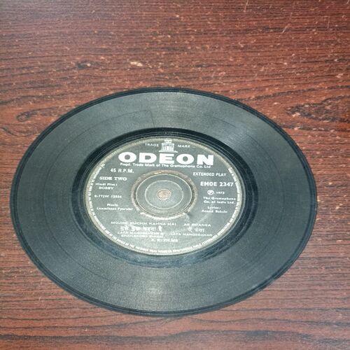VINYL RECORDS (small) Hindi film : BOBBY, R.P.M , 45 (1973) VINYL RECORDS (small) Hindi film : BOBBY, R.P.M , 45 (1973)