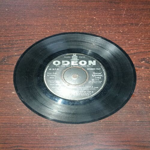 VINYL RECORDS (small) Hindi film : BOBBY, R.P.M , 45 (1973) VINYL RECORDS (small) Hindi film : BOBBY, R.P.M , 45 (1973)