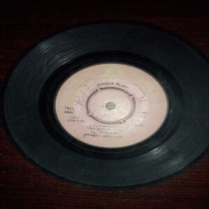 VINYL RECORDS (small) COMIC ,45 R.P.M. VINYL RECORDS (small) COMIC ,45 R.P.M.