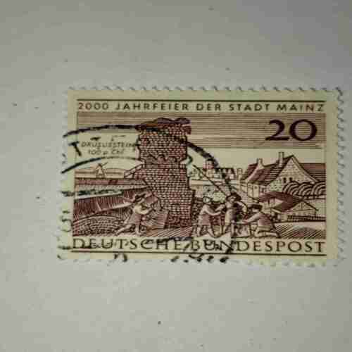 DEUTSCHE BUNDESPOST 20 POSTAGE STAMP DEUTSCHE BUNDESPOST 20 POSTAGE STAMP