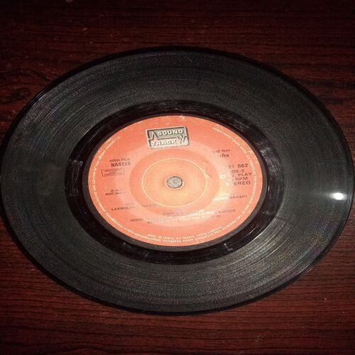 VINYL RECORDS (small) Hindi film : NASEEB , 45 R.P.M , 1981 VINYL RECORDS (small) Hindi film : NASEEB , 45 R.P.M , 1981