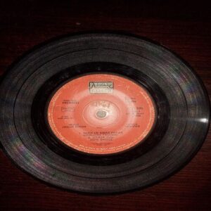 VINYL RECORDS (small) Hindi film : PREMGEET , 45 R.P.M , 1981 VINYL RECORDS (small) Hindi film : PREMGEET , 45 R.P.M , 1981