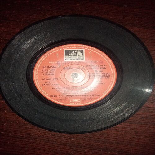 VINYL RECORDS (small) Hindi film : ARMAAN , 45RPM , 1981
