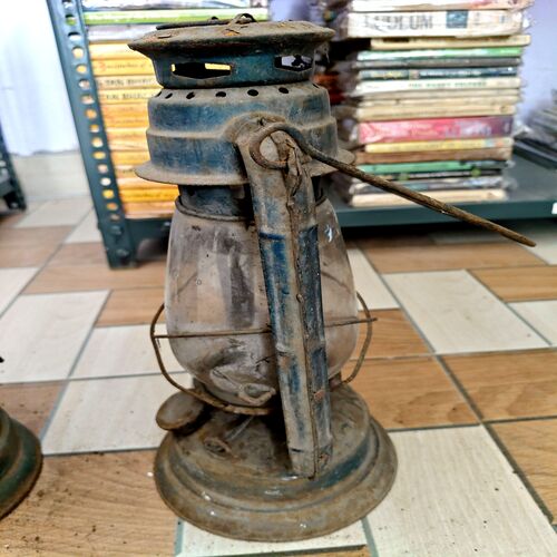 Document 77_9 Vintage Oil Lamp