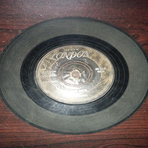 VINYL RECORDS (small) HOLLIWOOD , 45 R.P.M VINYL RECORDS (small) HOLLIWOOD , 45 R.P.M