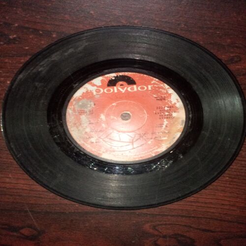 VINYL RECORDS (small) Hindi film : SAAHAS , 45 R.P.M VINYL RECORDS (small) Hindi film : SAAHAS , 45 R.P.M