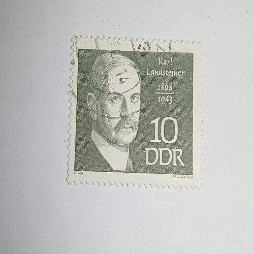 USED - DDR 10 POSTAGE , KARL LANDSTEINER 1868 -1943 STAMP