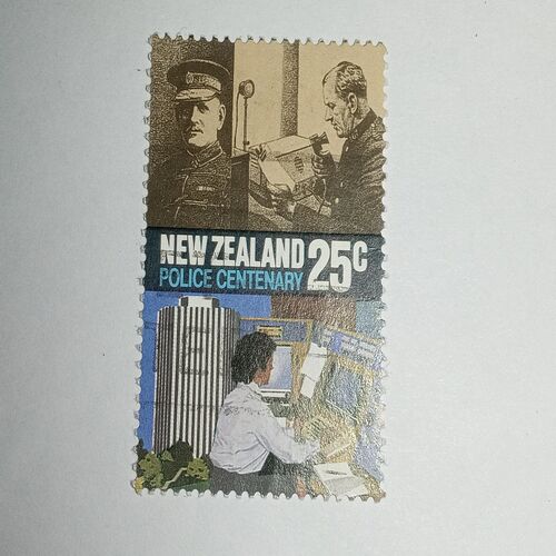 MNH - NEW ZEALAND 25C POSTAGE STAMP