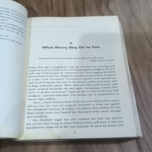 HOW TO STOP WORRYING AND START LIVING ( DALE CARNEGIE )