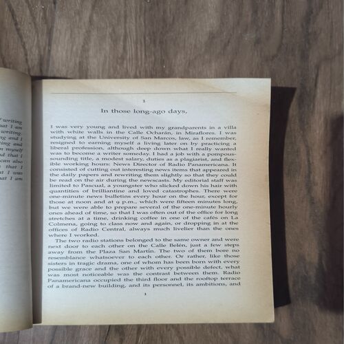 Document 2_27 AUNT JULIA AND THE SCRIPTWRITER ( MARIO VARGAS LLOSA )