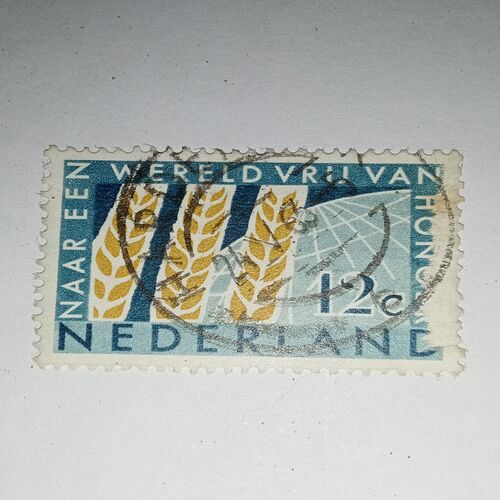 USED - NEDERILAND 12C POSTAGE STAMP USED - NEDERILAND 12C POSTAGE STAMP
