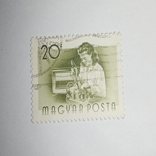 MNH - MAGYAR POSTA 20f POSTAGE STAMP MNH - MAGYAR POSTA 20f POSTAGE STAMP