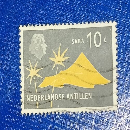 USED - NEDERILAND ANTILLEN 10C POSTAGE STAMP USED - NEDERILAND ANTILLEN 10C POSTAGE STAMP
