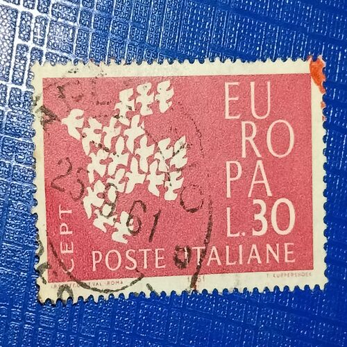 USED - POSTE ITALIANE 30LIRE POSTAGE STAMP USED - POSTE ITALIANE 30LIRE POSTAGE STAMP