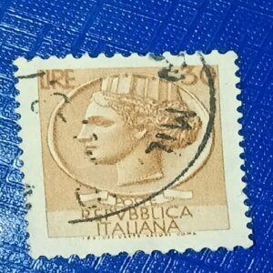 USED - REPUBLICA ITALIANA 30 POSTAGE STAMP USED - REPUBLICA ITALIANA 30 POSTAGE STAMP