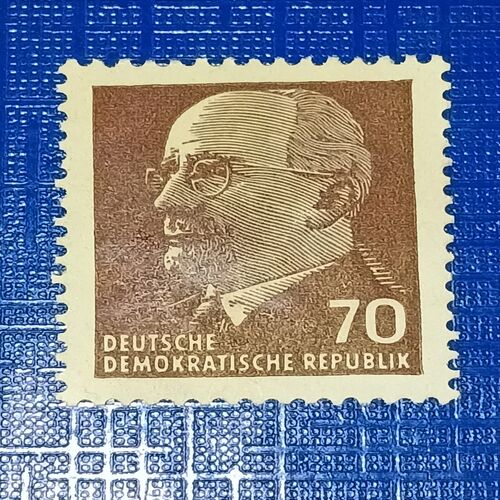 USED - DEUTSCHE DEMOKRATISCHE REPUBLIK 70 POSTAGE STAMP USED - DEUTSCHE DEMOKRATISCHE REPUBLIK 70 POSTAGE STAMP