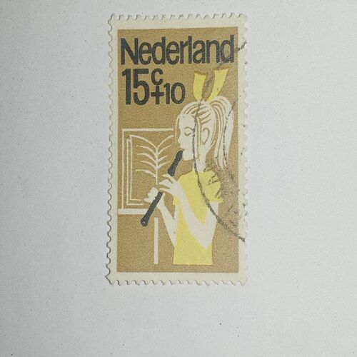 USED - NEDERILAND POSTAGE STAMP 15C + 10 USED - NEDERILAND POSTAGE STAMP 15C + 10