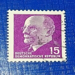 USED - DEUTSCHE DEMOKRATISCHE REPUBLIK 15 POSTAGE STAMP USED - DEUTSCHE DEMOKRATISCHE REPUBLIK 15 POSTAGE STAMP