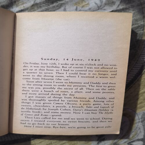 Document 3_22 THE DIARY OF A YOUNG GIRL ( ANNE FRANK )
