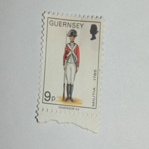 MNH - GUERNSEY 9P POSTAGE STAMP MNH - GUERNSEY 9P POSTAGE STAMP