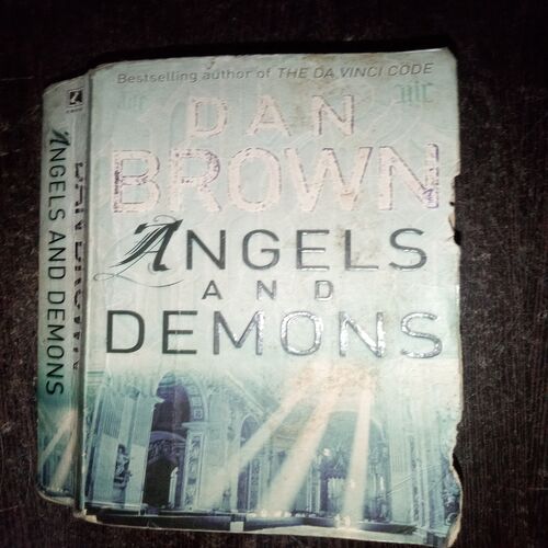 Angels And Demons ( Dan Brown ) Angels And Demons ( Dan Brown )
