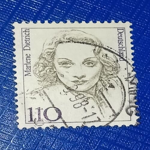 USED - DEUTSCHLAND 1,10 POSTAGE STAMP USED - DEUTSCHLAND 1,10 POSTAGE STAMP