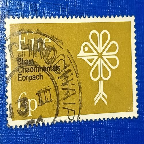 USED - IRELAND POSTAGE STAMP USED - IRELAND POSTAGE STAMP