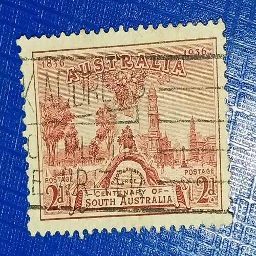 USED - AUSTRALIA 2d POSTAGE STAMP USED - AUSTRALIA 2d POSTAGE STAMP