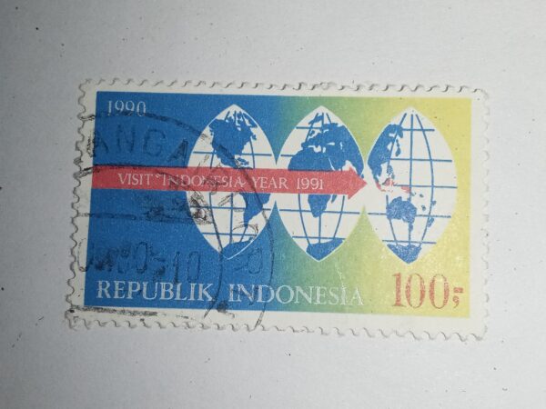 USED - REPUBLIK INDONESIA POSTAGE STAMP 100-, USED - REPUBLIK INDONESIA POSTAGE STAMP 100-,